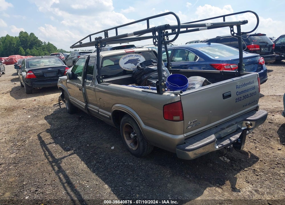 2001 CHEVROLET S-10 LS VIN: 1GCCS19W918168808