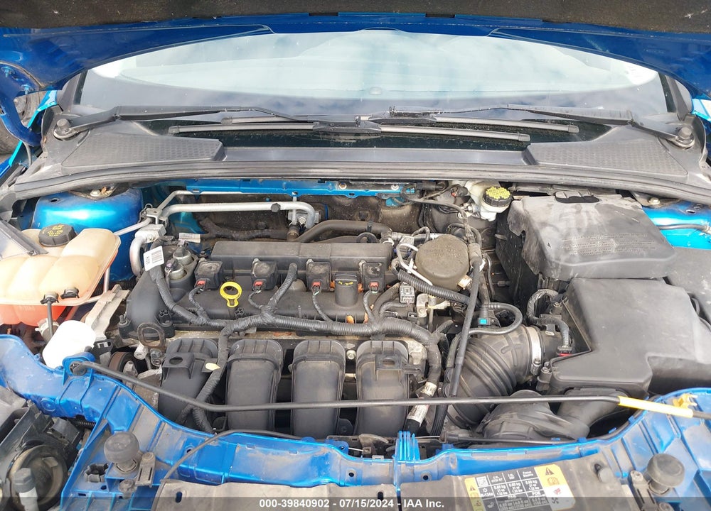 2015 FORD FOCUS SE VIN: 1FADP3F27FL201043