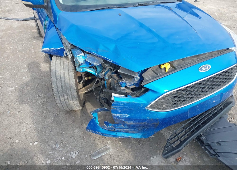 2015 FORD FOCUS SE VIN: 1FADP3F27FL201043