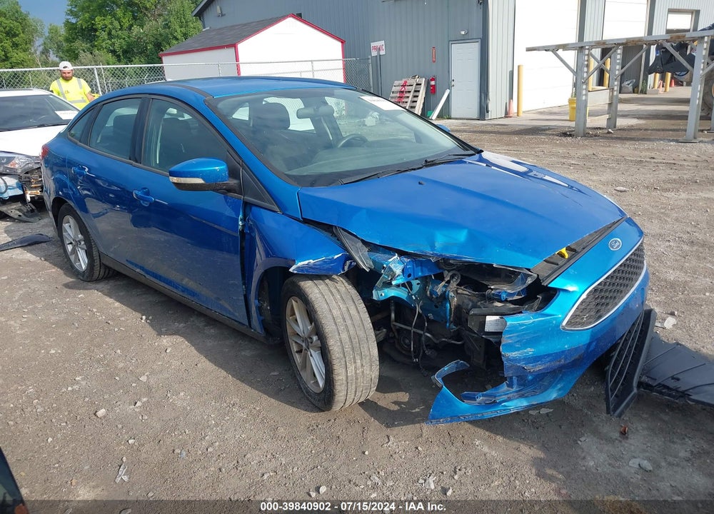 2015 FORD FOCUS SE VIN: 1FADP3F27FL201043