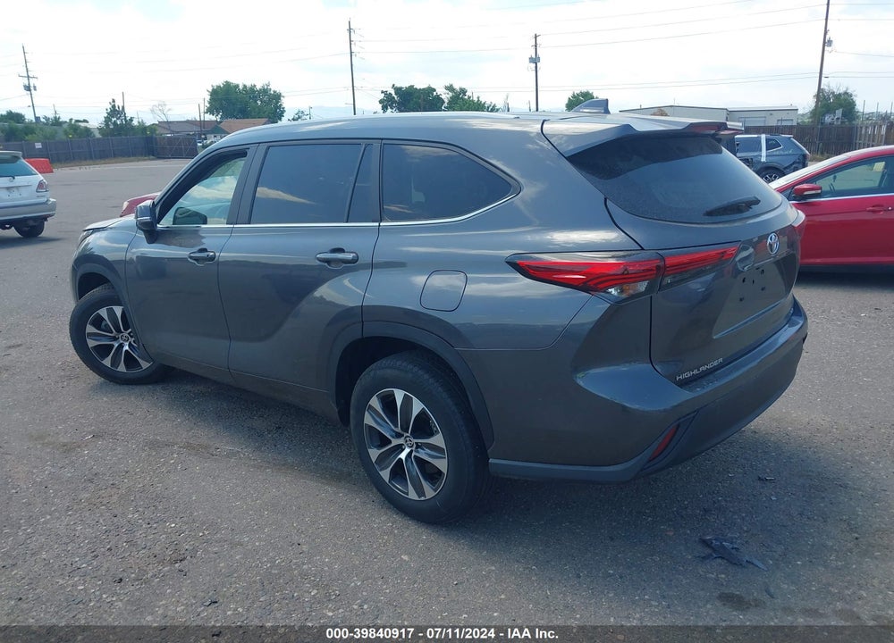 2023 TOYOTA HIGHLANDER XLE VIN: 5TDKDRAH7PS007623