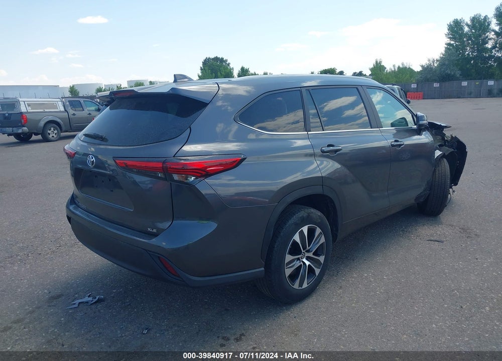 2023 TOYOTA HIGHLANDER XLE VIN: 5TDKDRAH7PS007623