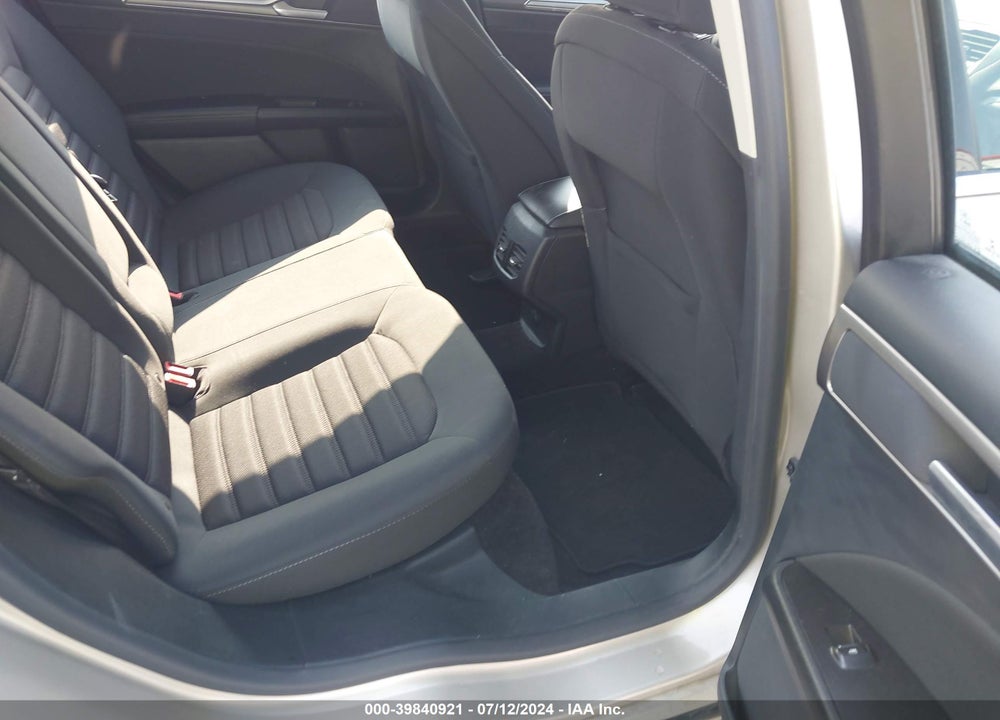 2017 FORD FUSION SE VIN: 3FA6P0H70HR412850