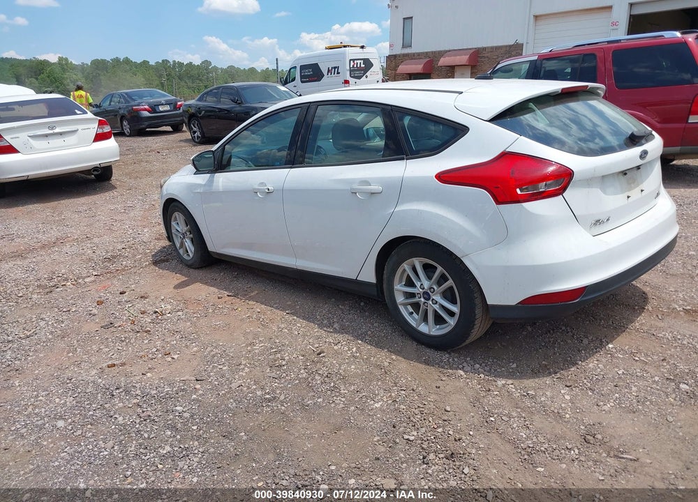 2016 FORD FOCUS SE VIN: 1FADP3K28GL360886