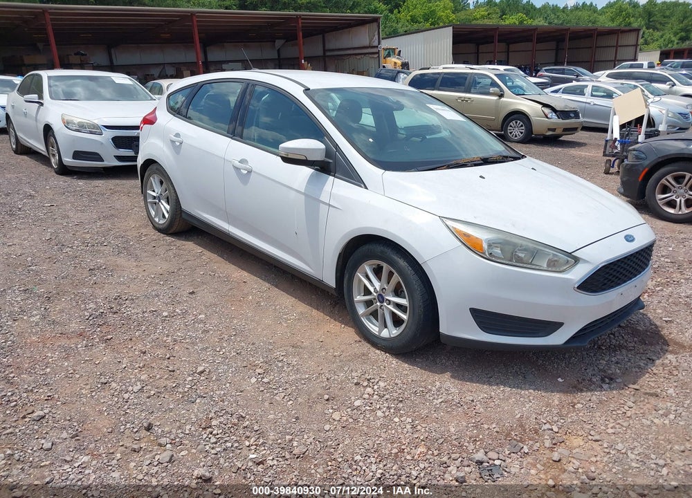 2016 FORD FOCUS SE VIN: 1FADP3K28GL360886