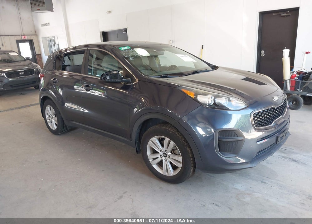 2018 KIA SPORTAGE LX VIN: KNDPM3AC1J7311295
