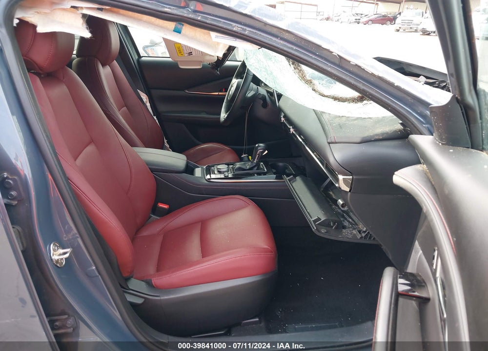 2022 MAZDA CX-30 CARBON EDITION VIN: 3MVDMBCL8NM450585