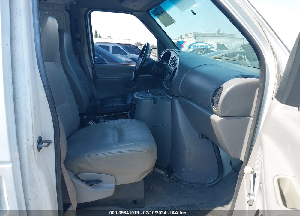 2000 FORD E-150 COMMERCIAL/RECREATIONAL VIN: 1FTRE1428YHA10721