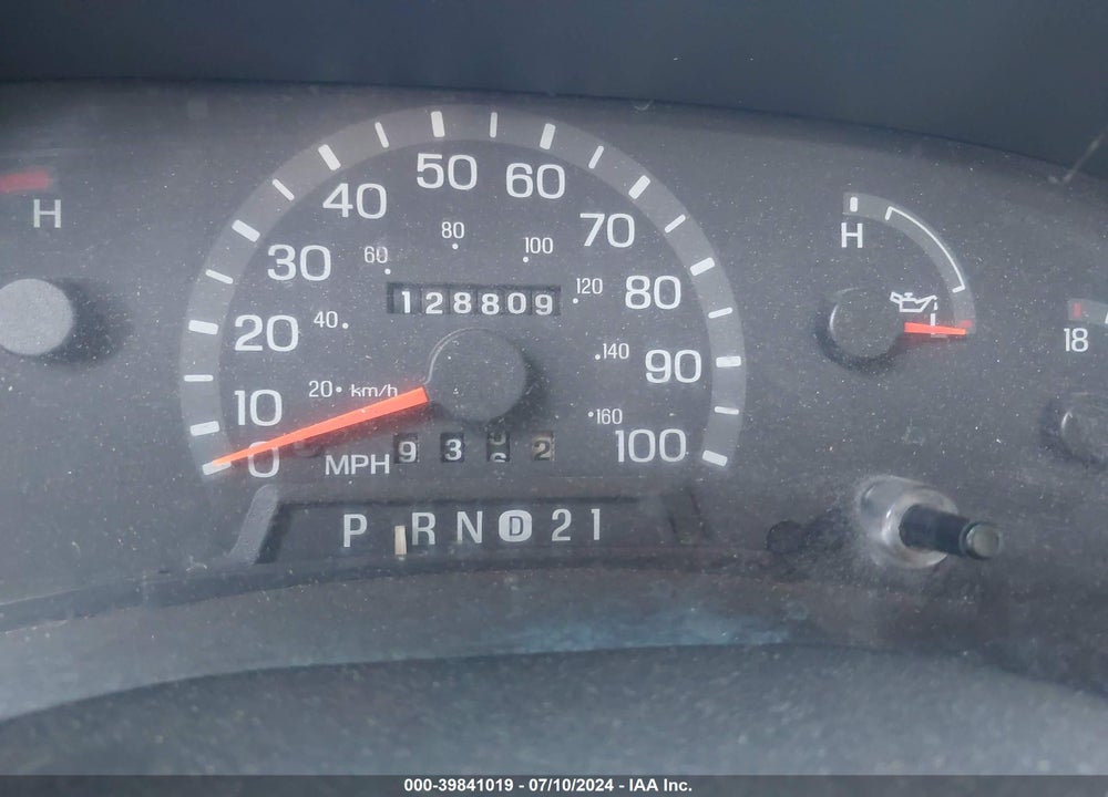 2000 FORD E-150 COMMERCIAL/RECREATIONAL VIN: 1FTRE1428YHA10721