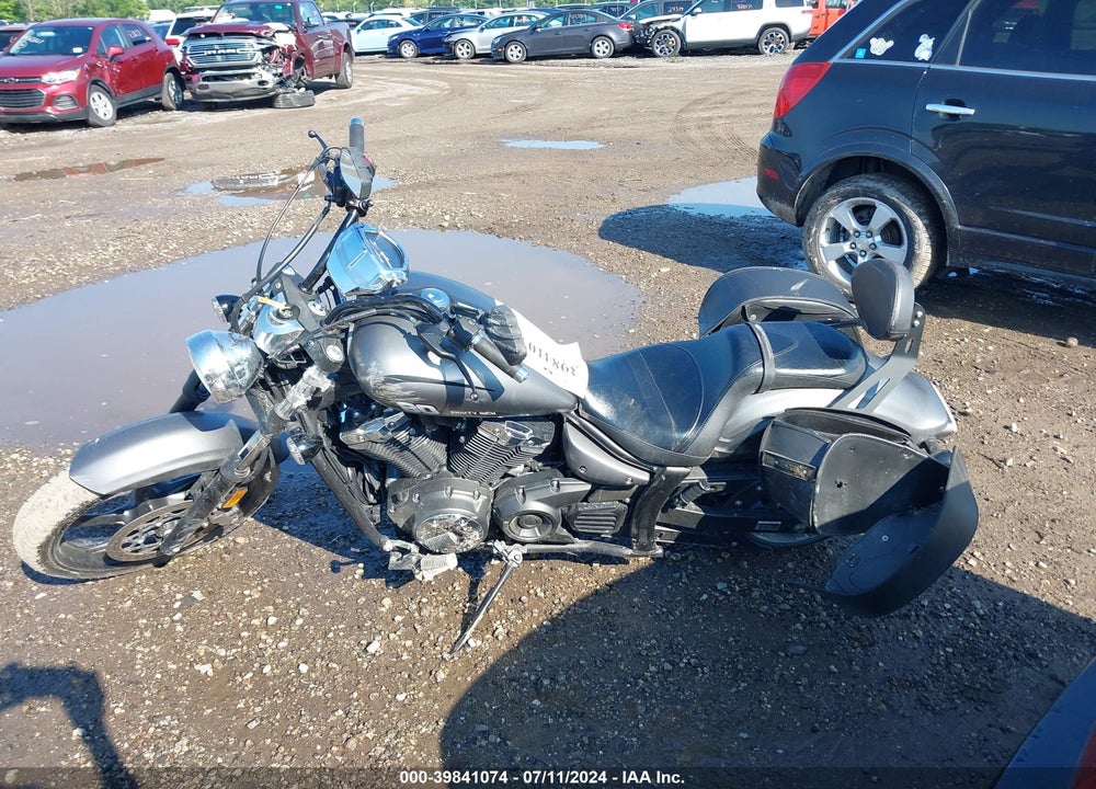 2014 YAMAHA XVS1300 CU VIN: JYAVP33E9EA010680