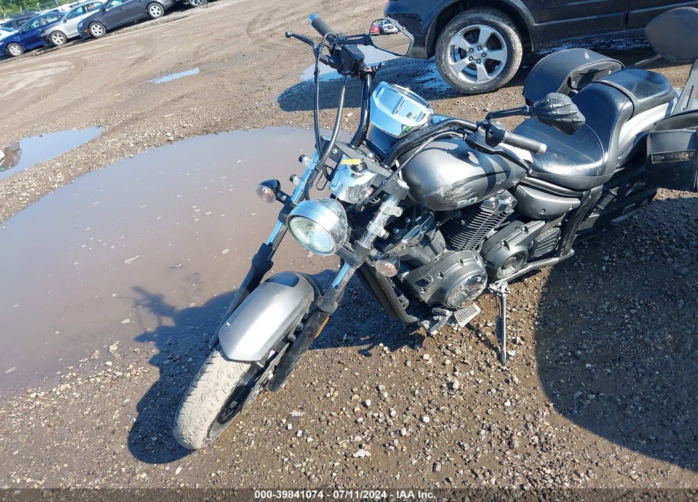 2014 YAMAHA XVS1300 CU VIN: JYAVP33E9EA010680