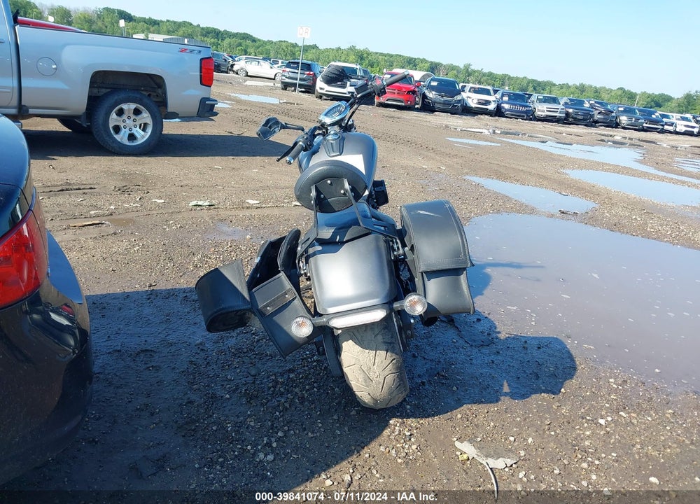 2014 YAMAHA XVS1300 CU VIN: JYAVP33E9EA010680