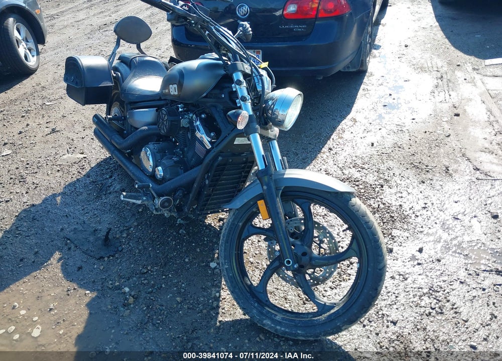 2014 YAMAHA XVS1300 CU VIN: JYAVP33E9EA010680