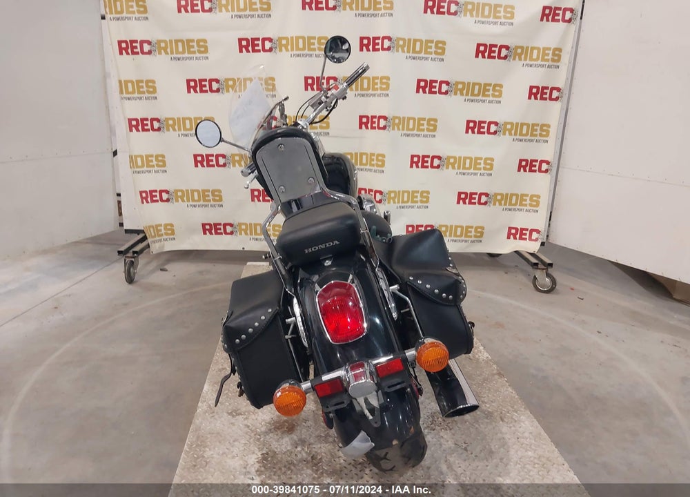 2001 HONDA VT750 CD VIN: JH2RC443X1M450282