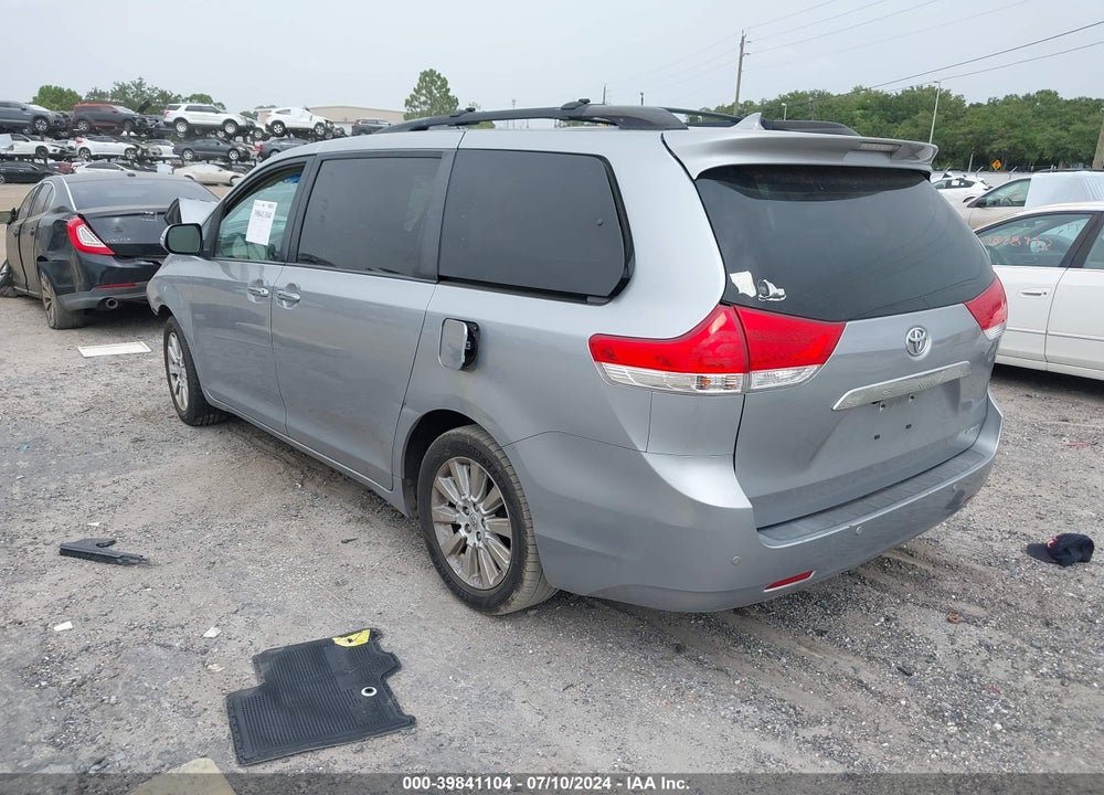 2013 TOYOTA SIENNA LIMITED V6 7 PASSENGER VIN: 5TDYK3DC6DS341733