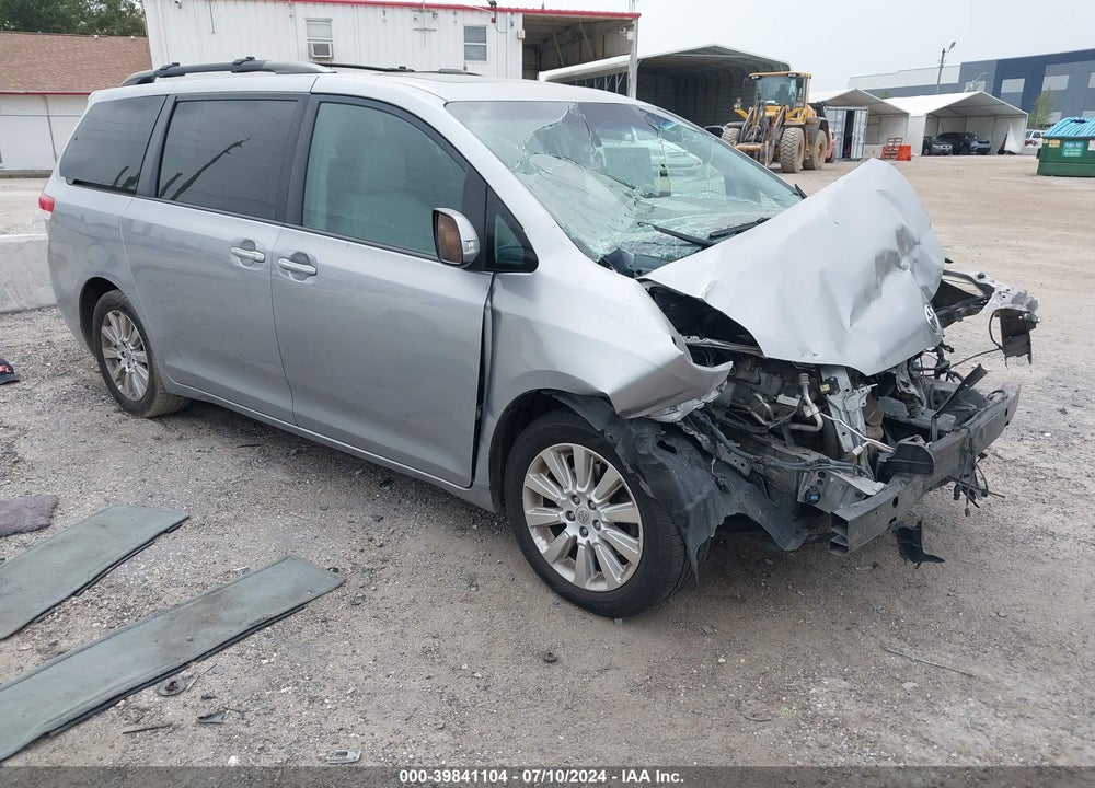 2013 TOYOTA SIENNA LIMITED V6 7 PASSENGER VIN: 5TDYK3DC6DS341733