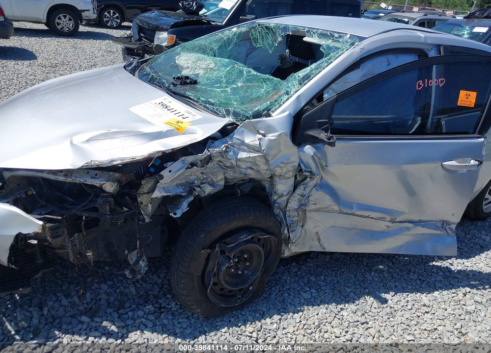 2017 TOYOTA COROLLA LE VIN: 5YFBURHEXHP713359