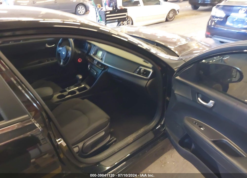 2017 KIA OPTIMA LX VIN: 5XXGT4L32HG163486