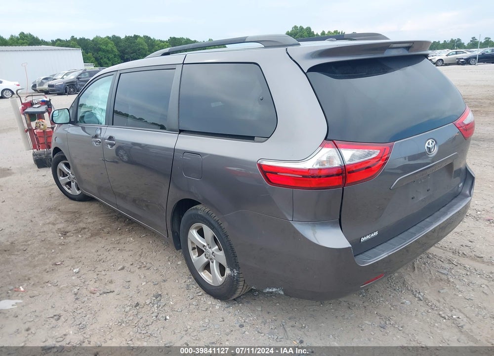 2017 TOYOTA SIENNA LE 8 PASSENGER VIN: 5TDKZ3DC4HS871934