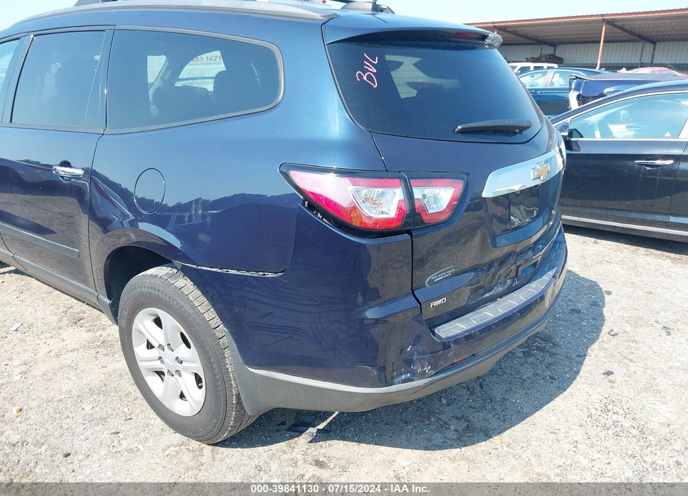 2016 CHEVROLET TRAVERSE LS VIN: 1GNKVFED2GJ324619