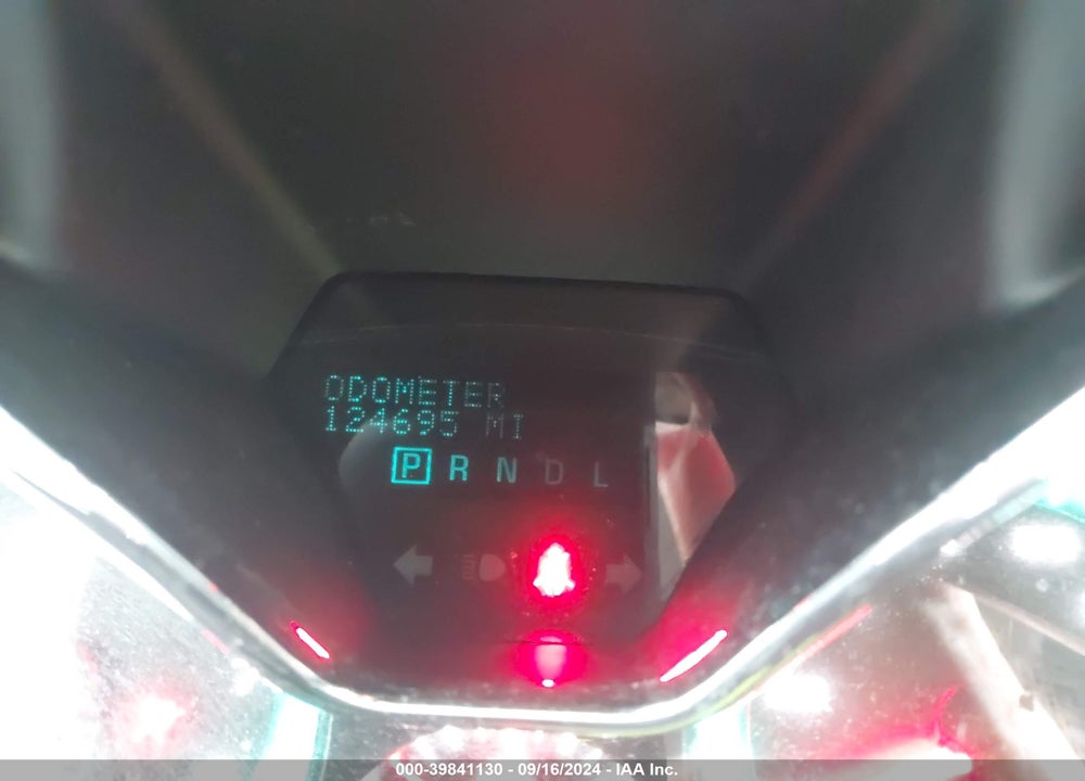 2016 CHEVROLET TRAVERSE LS VIN: 1GNKVFED2GJ324619