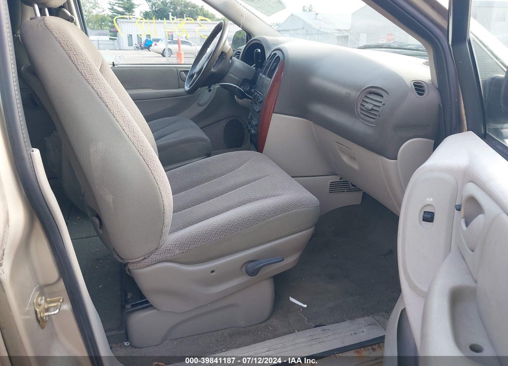 2007 CHRYSLER TOWN & COUNTRY LX VIN: 2A4GP44R97R144022