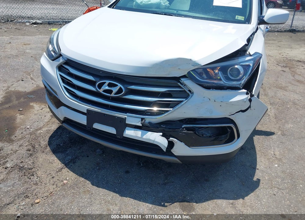 2017 HYUNDAI SANTA FE SPORT 2.4L VIN: 5NMZTDLB2HH000841