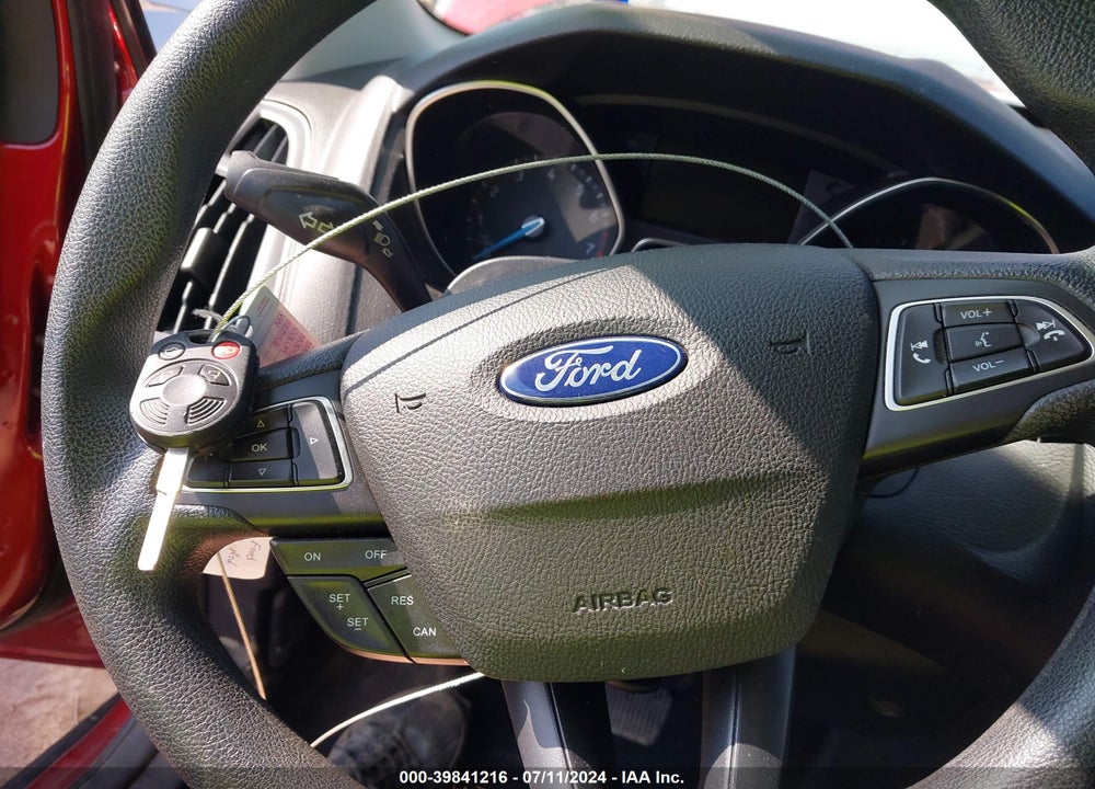 2017 FORD FOCUS SEL VIN: 1FADP3H28HL303323