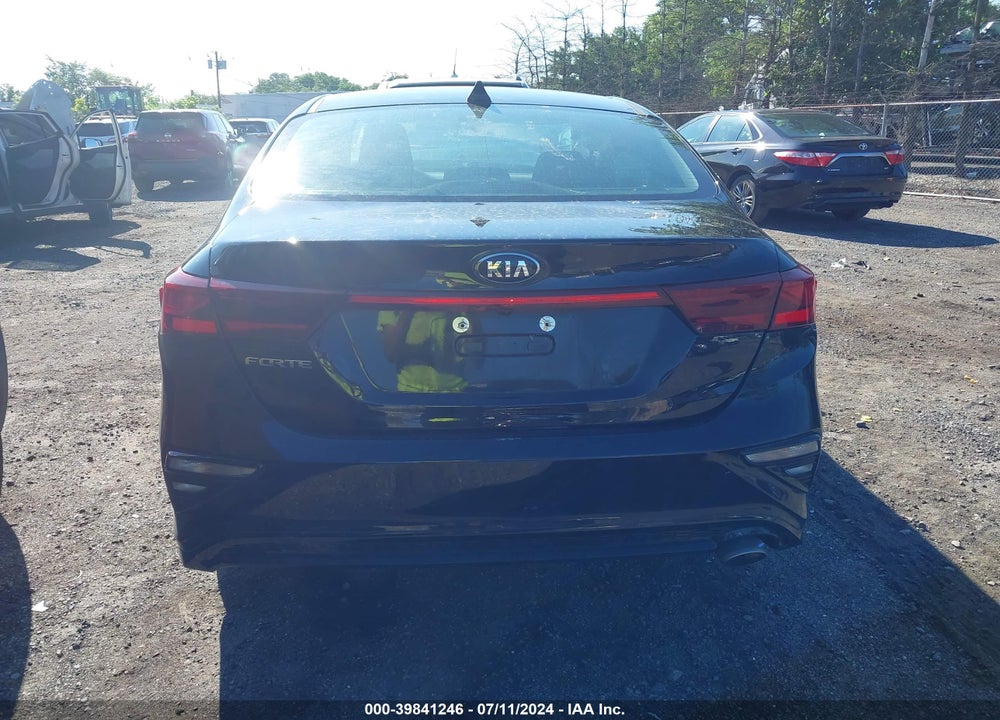 2019 KIA FORTE LXS VIN: 3KPF24AD3KE124710