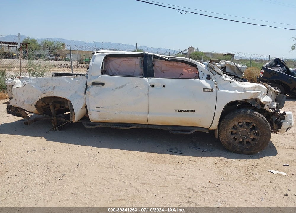 2017 TOYOTA TUNDRA TRD PRO 5.7L V8 VIN: 5TFDW5F13HX635486