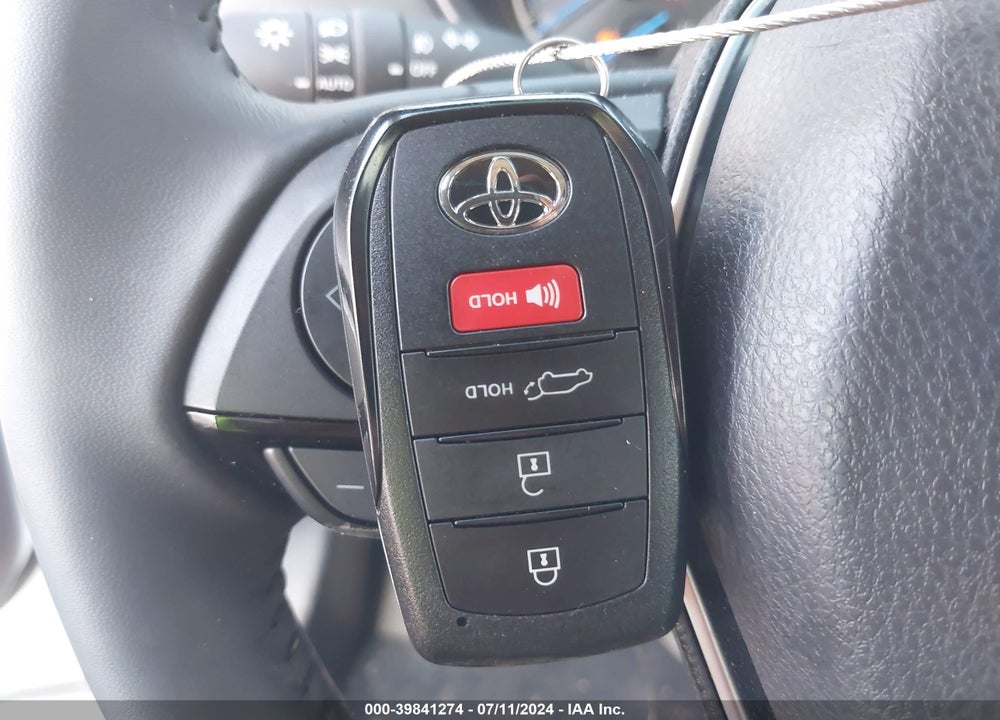 2024 TOYOTA VENZA XLE VIN: JTEAAAAH7RJ158401