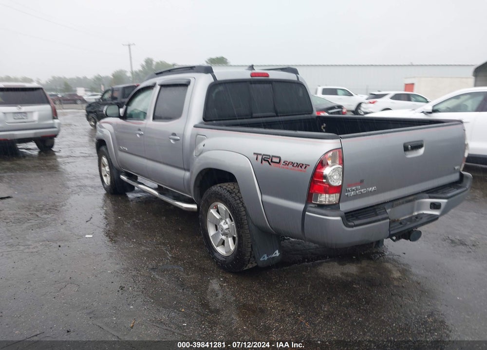 2015 TOYOTA TACOMA BASE V6 VIN: 3TMLU4EN4FM174138