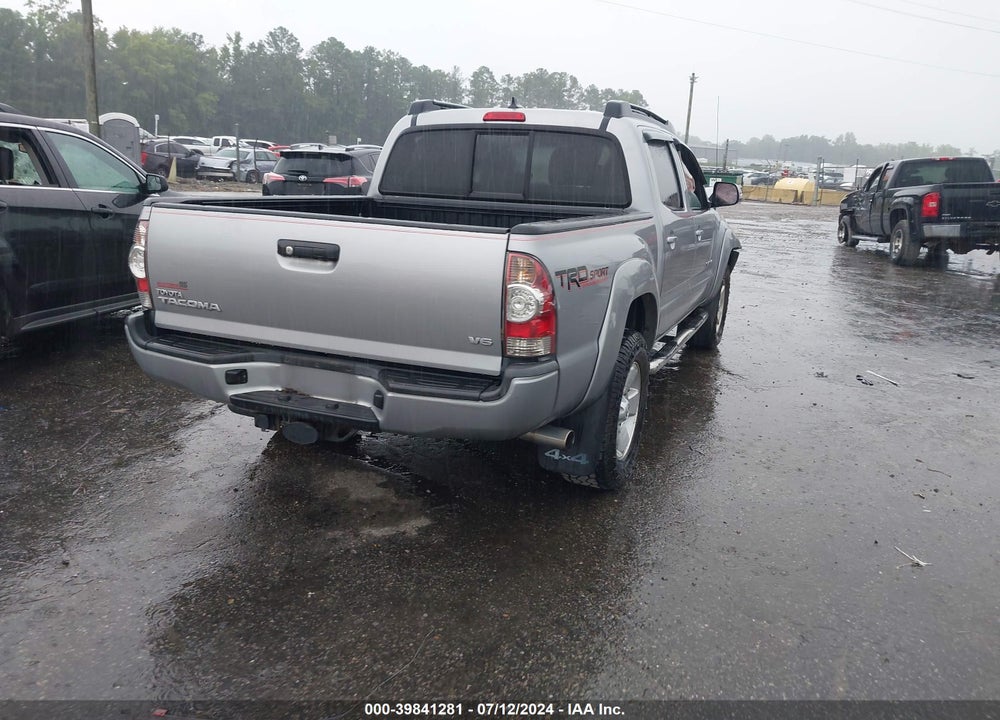 2015 TOYOTA TACOMA BASE V6 VIN: 3TMLU4EN4FM174138
