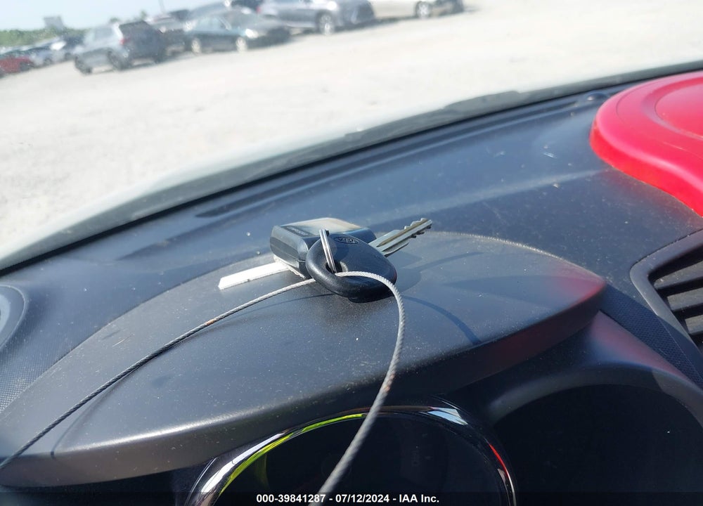 2011 KIA SOUL VIN: KNDJT2A24B7308614