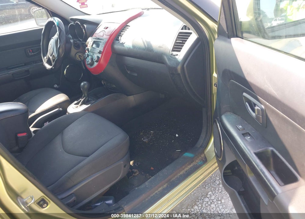 2011 KIA SOUL VIN: KNDJT2A24B7308614