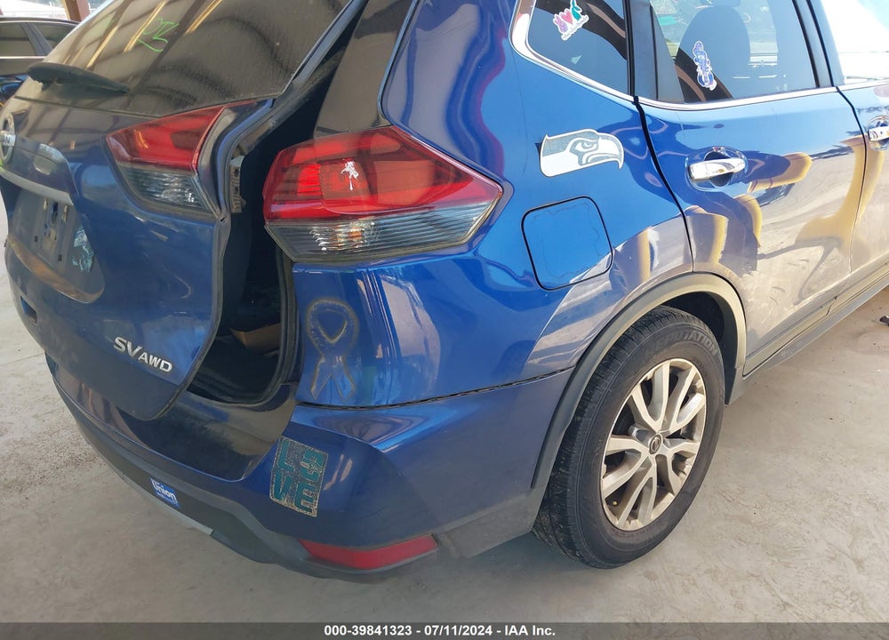 2018 NISSAN ROGUE SV VIN: 5N1AT2MV1JC801156