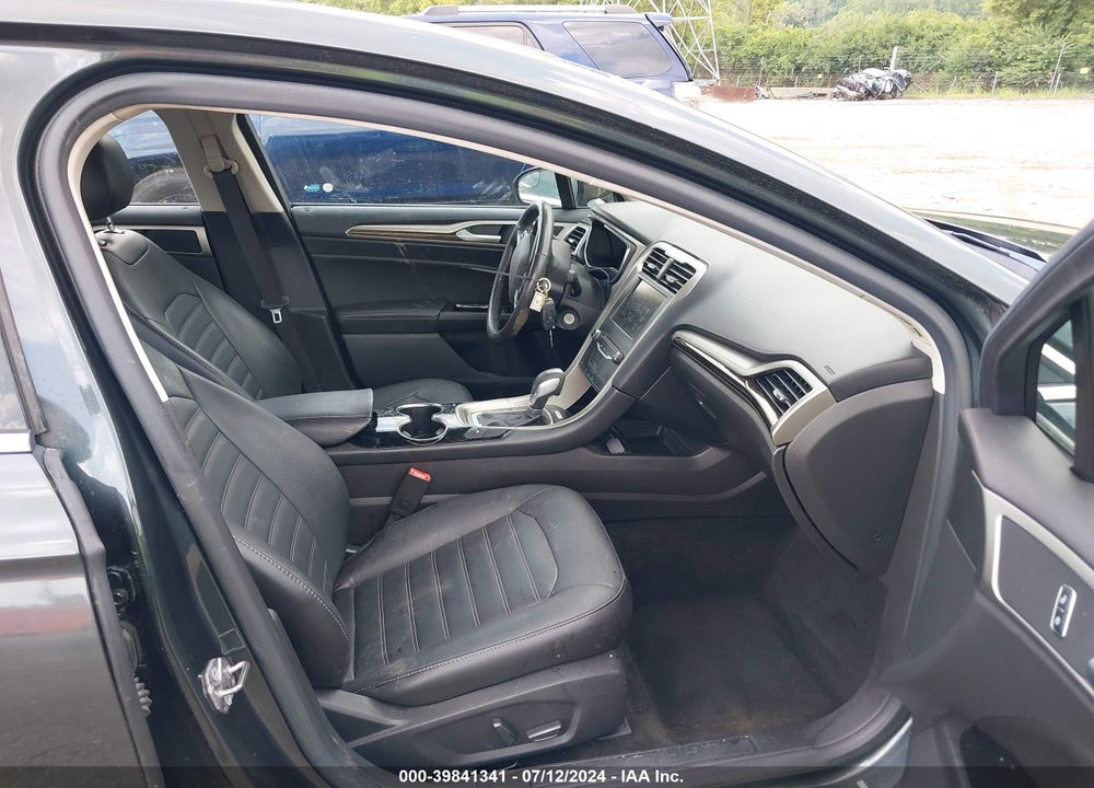 2015 FORD FUSION SE VIN: 3FA6P0HD1FR220923