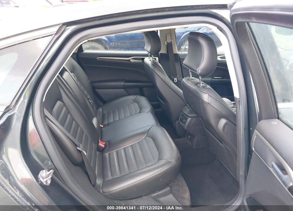 2015 FORD FUSION SE VIN: 3FA6P0HD1FR220923