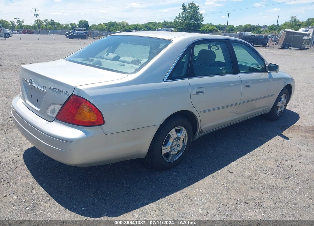 2001 TOYOTA AVALON XL VIN: 4T1BF28B51U153603