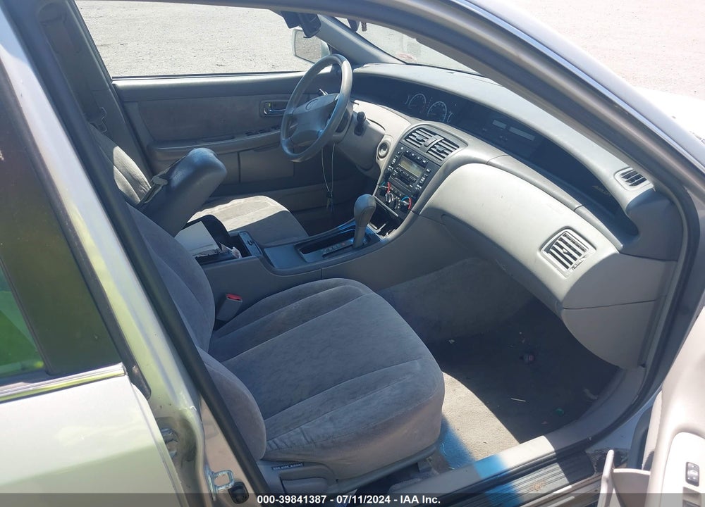 2001 TOYOTA AVALON XL VIN: 4T1BF28B51U153603