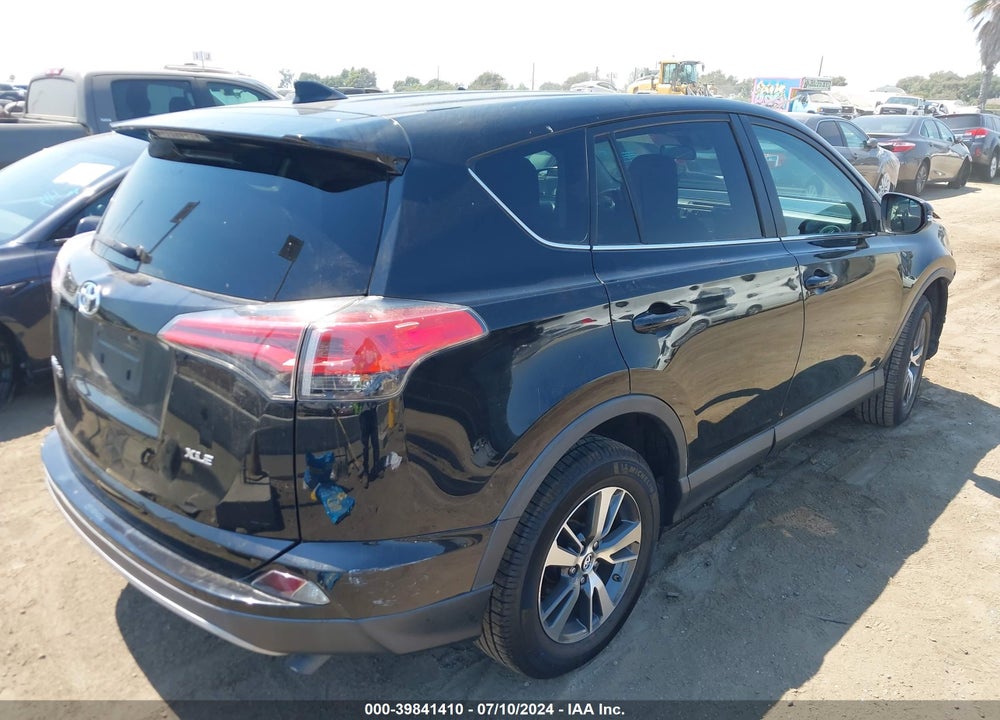 2018 TOYOTA RAV4 XLE VIN: 2T3WFREV7JW443843