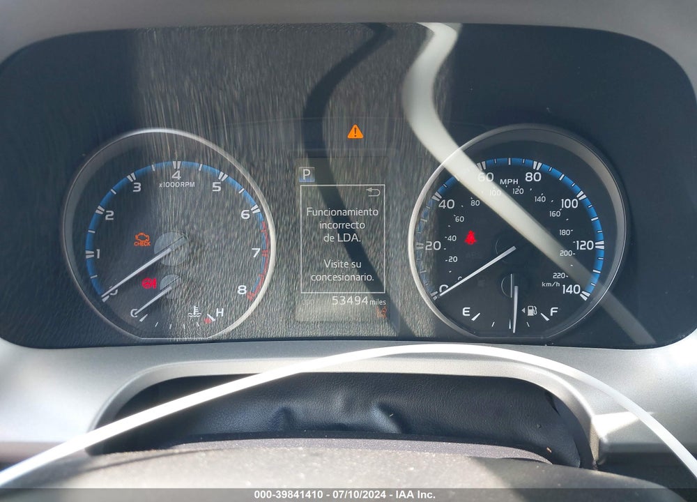 2018 TOYOTA RAV4 XLE VIN: 2T3WFREV7JW443843