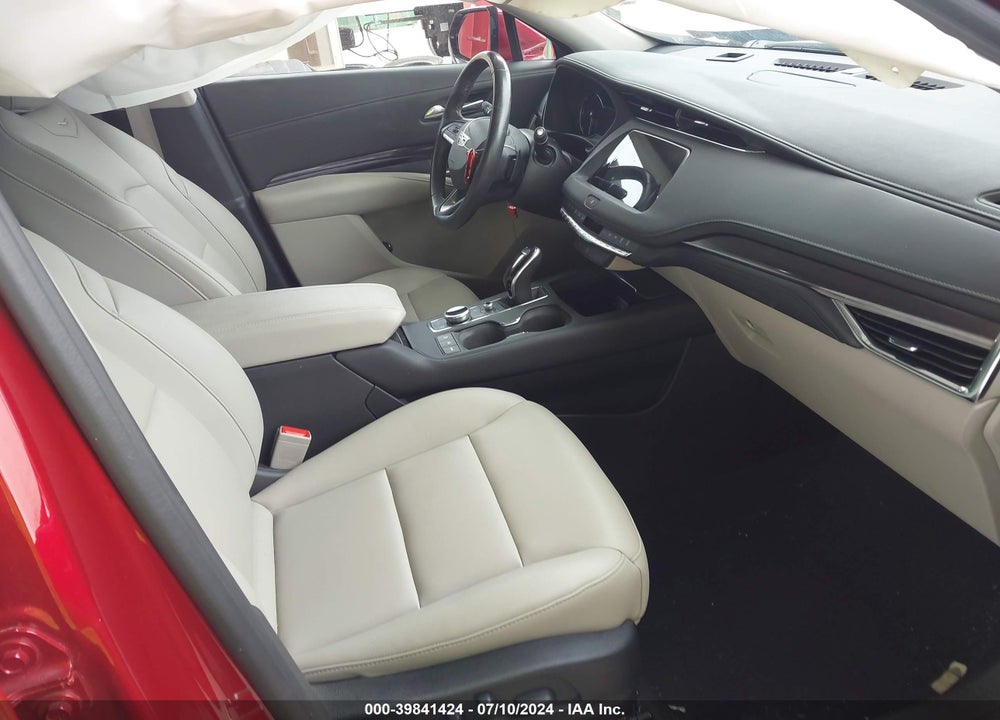 2022 CADILLAC XT4 FWD LUXURY VIN: 1GYAZAR40NF119929