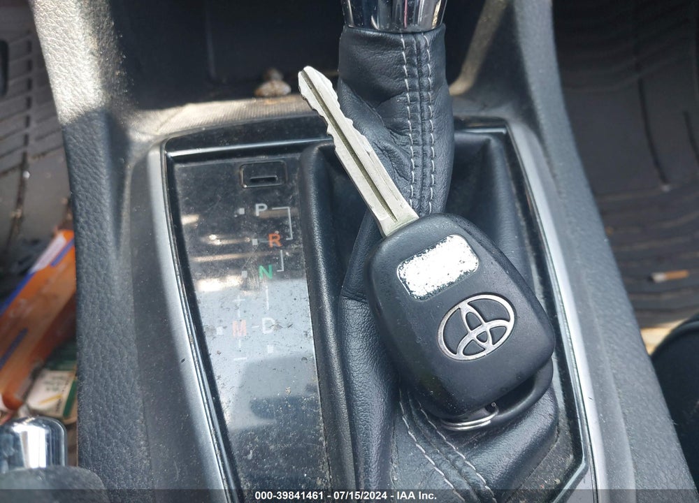 2014 TOYOTA COROLLA S PLUS VIN: 2T1BURHEXEC029195