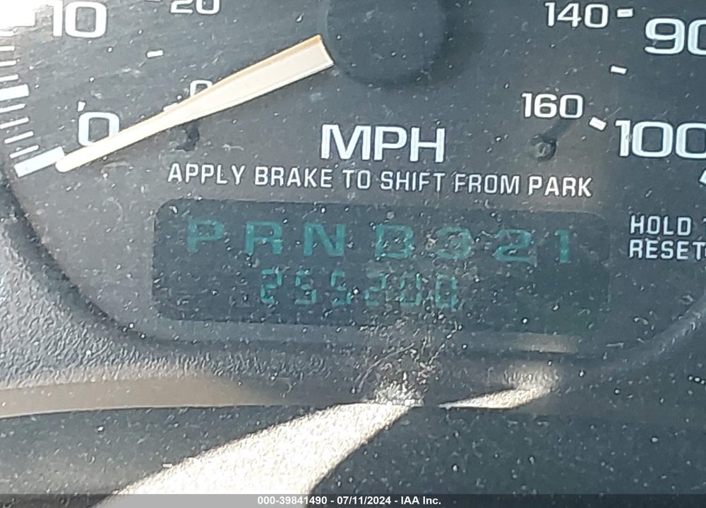 2002 GMC YUKON SLT VIN: 1GKEK13Z62R117794