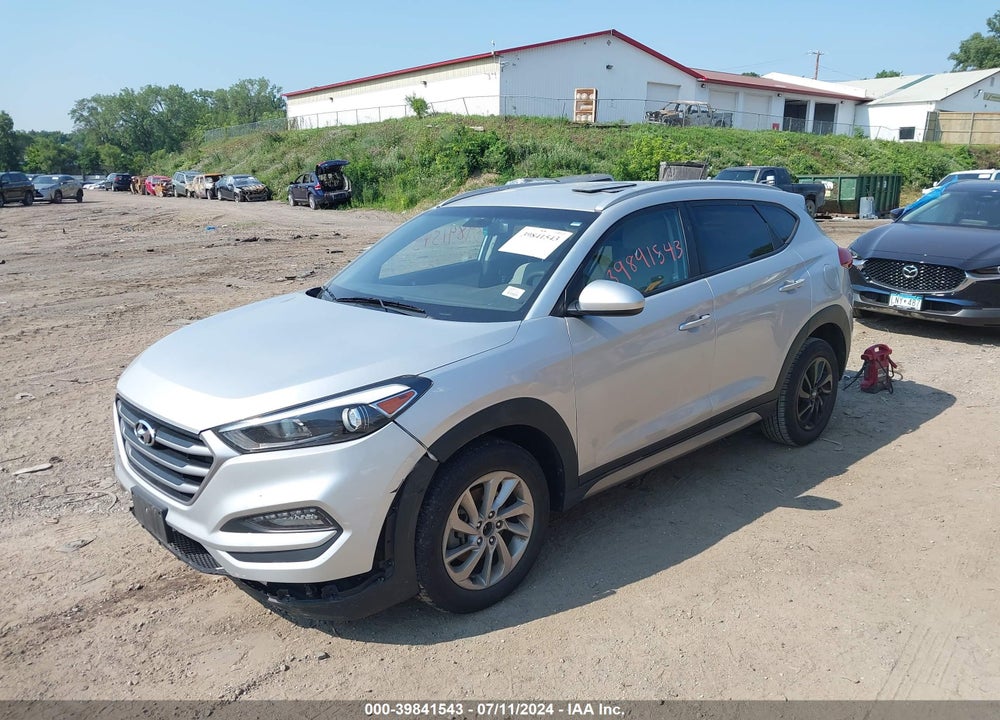 2017 HYUNDAI TUCSON SE VIN: KM8J3CA48HU268552