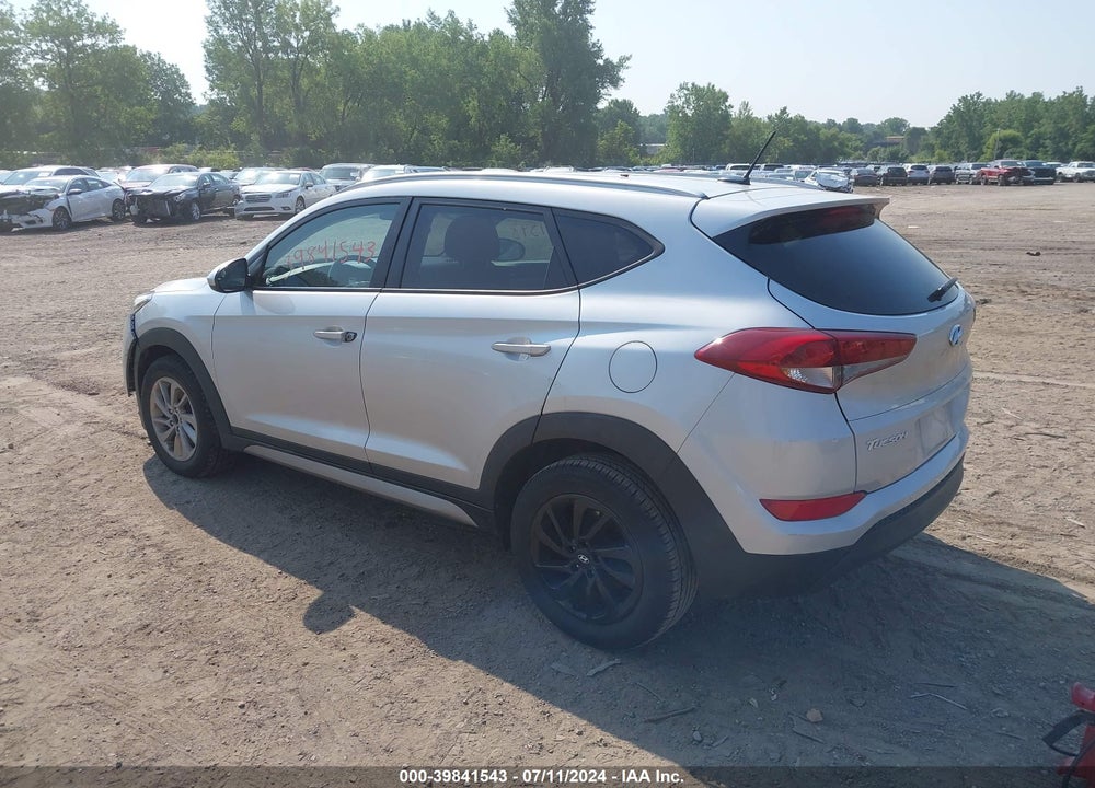 2017 HYUNDAI TUCSON SE VIN: KM8J3CA48HU268552