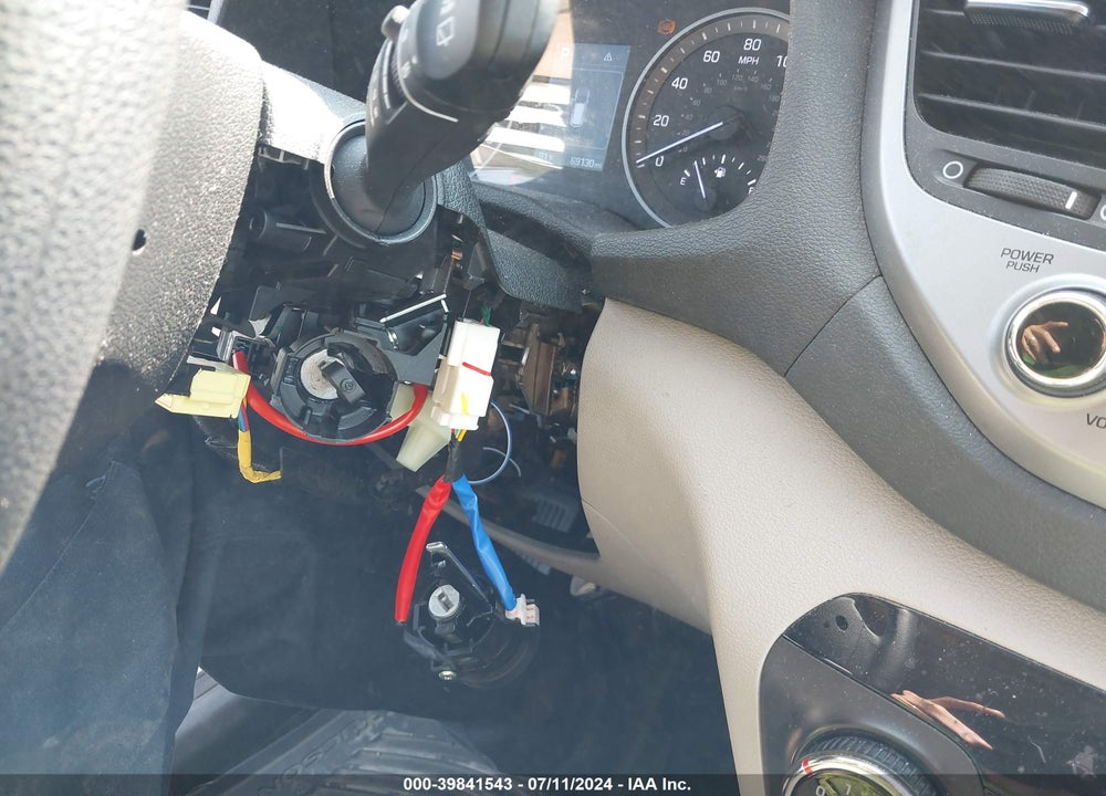 2017 HYUNDAI TUCSON SE VIN: KM8J3CA48HU268552