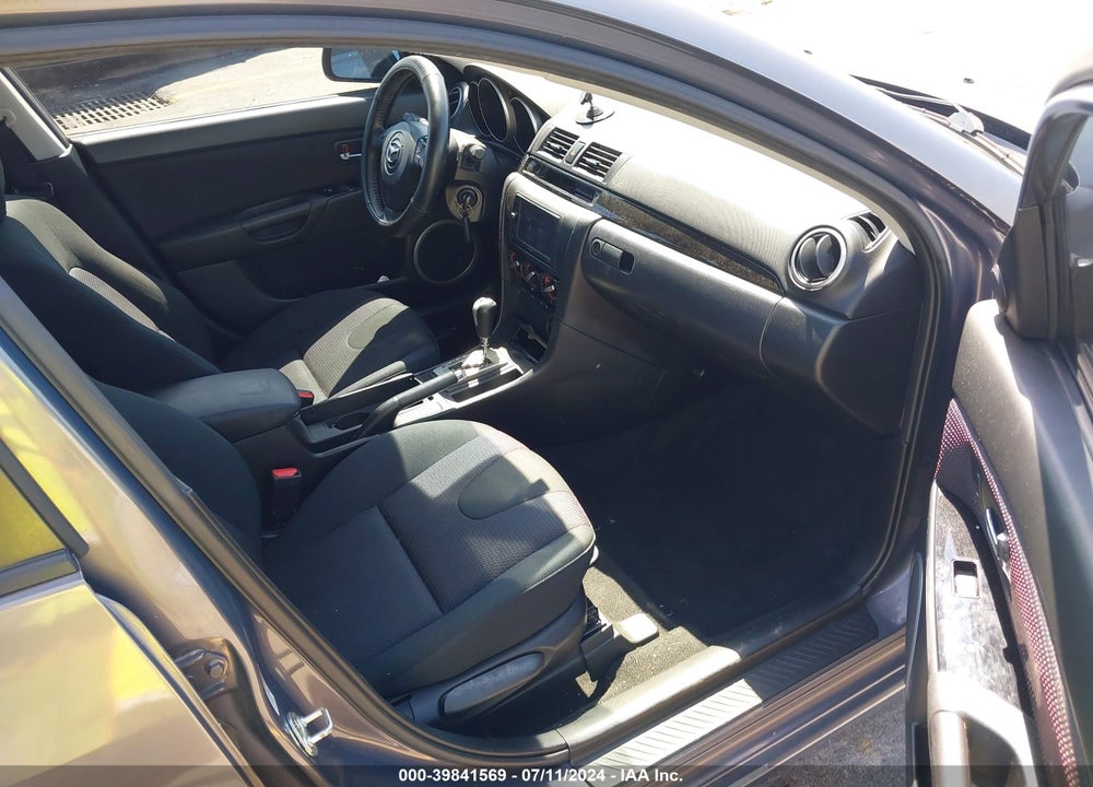 2008 MAZDA 3 S TOURING VIN: JM1BK343781183119