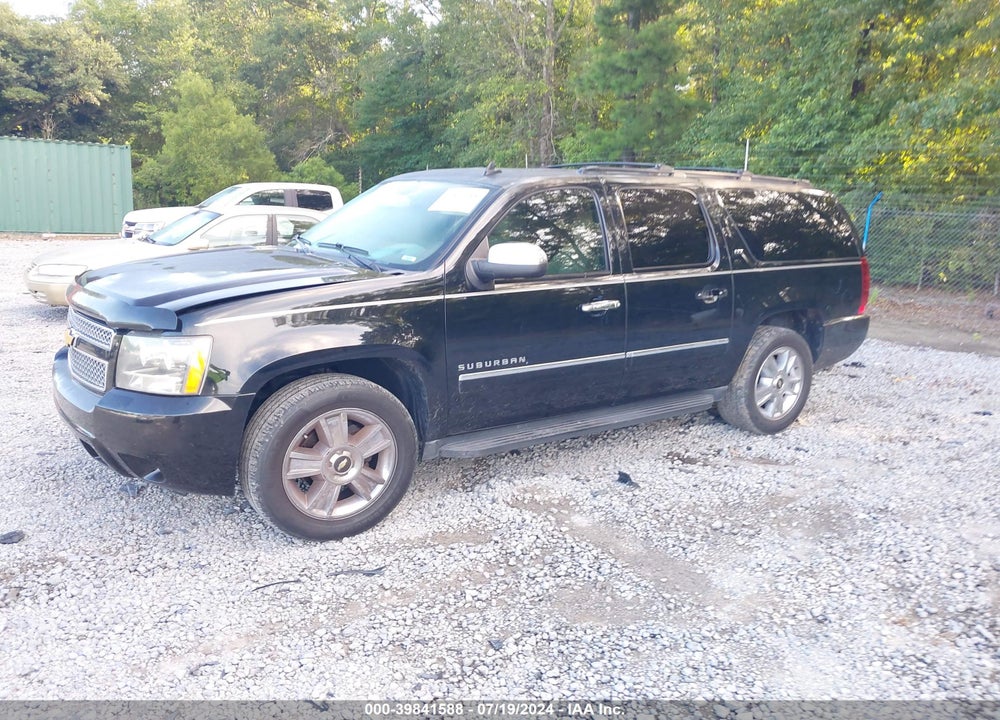 2010 CHEVROLET SUBURBAN 1500 LTZ VIN: 1GNUKKE36AR223447